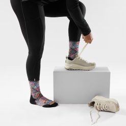 Alternative view of Smartwool Merino Women's Trail Run Triangle Prism Print Crew Socks
